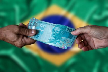 Auxílio Brasil de R$ 600, vale-gás de R$ 120 e ajuda de R$ 1 mil podem ser aprovado hoje