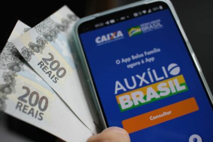 Auxílio Brasil e novo benefício são pagos nesta terça (16); veja quem recebe