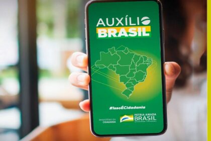 ÓTIMA NOTICIA: Governo entrega novos cartões do Auxílio Brasil; Saiba como receber e desbloquear