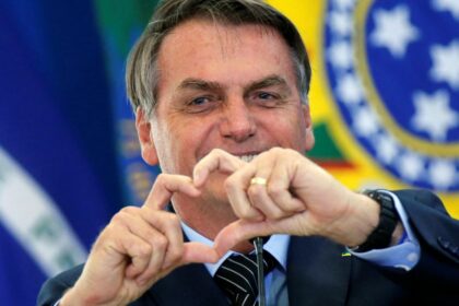 Bolsonaro promete salário mínimo de R$ 1400; Saiba agora