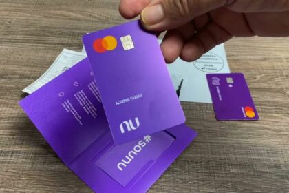 Nubank libera R$ 50 para clientes via cartão; veja como conseguir