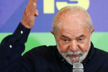 Vitória de Lula, Senado aprova PEC do Rombo